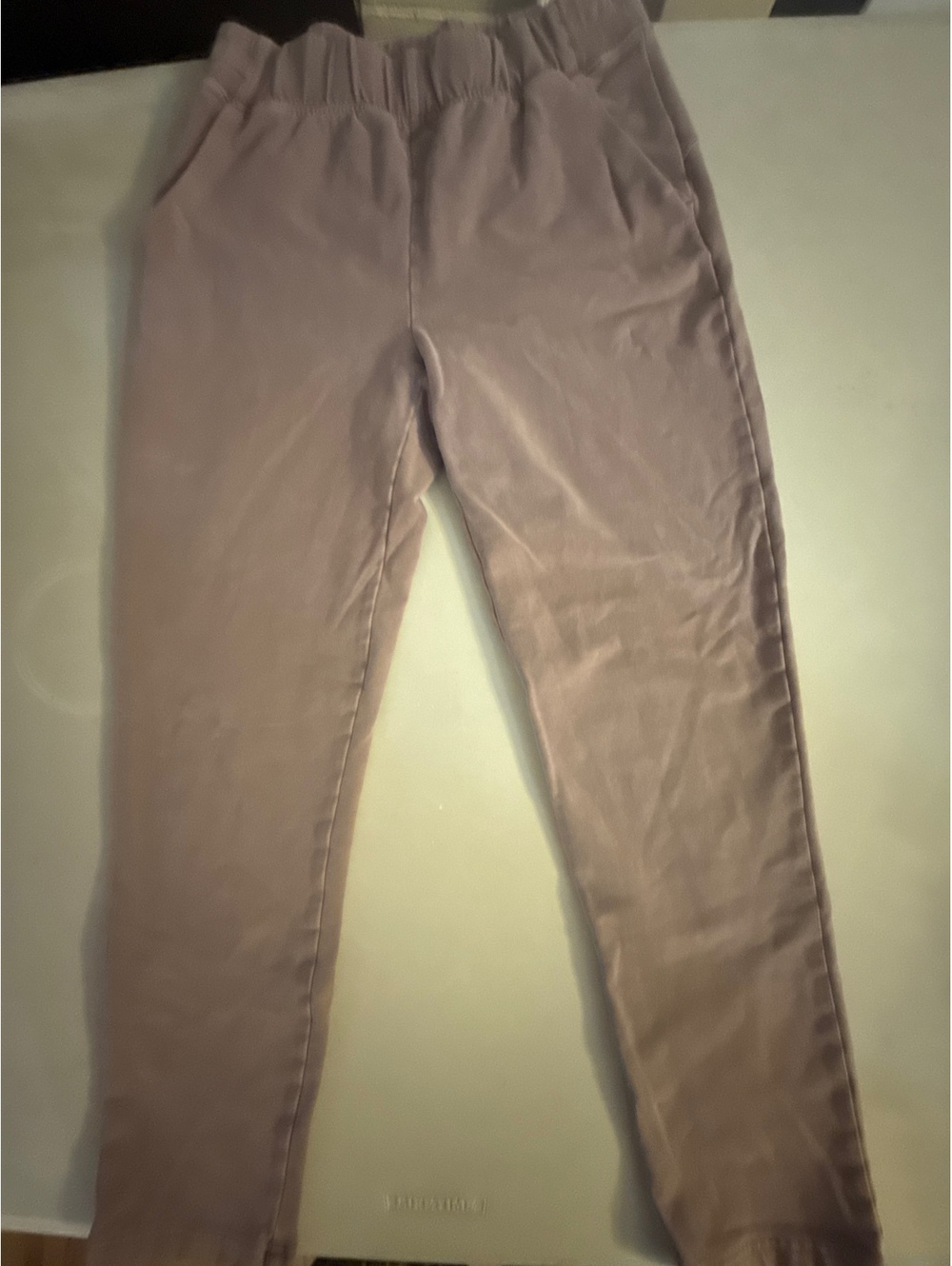 Aritzia Babaton tan women’s sweatpants size small